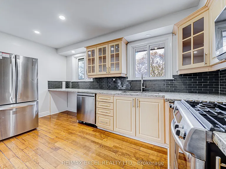 51 Tordale Cres — Photo 14