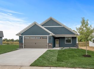 31678 Madison Rd, Lindstrom, MN 55045