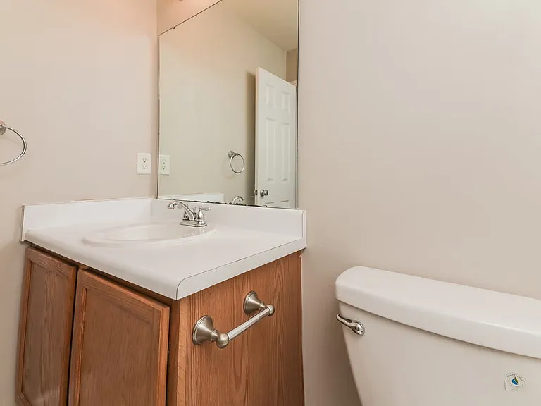248 N Weststone Blvd — Photo 15