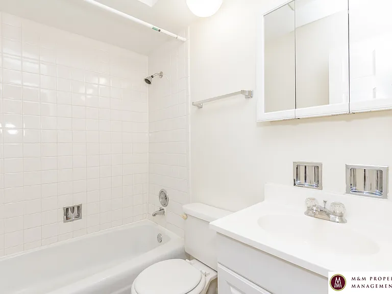 315 N Maple — Photo 8