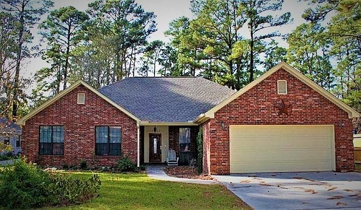 1st image of 15625 Corinthian Way