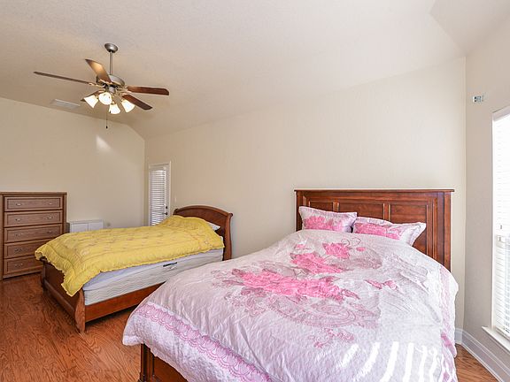 3rd image of 21607 Seminole Oaks