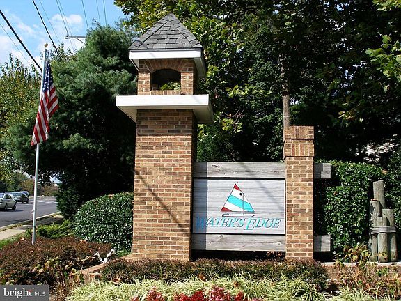 3rd image of 3422 Lakeside View Dr #11-2