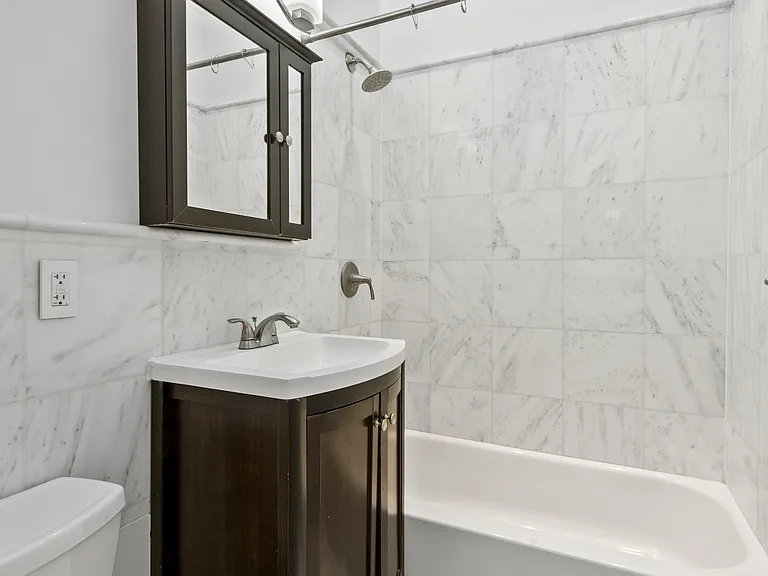 72 Irving Pl #5A — Photo 8
