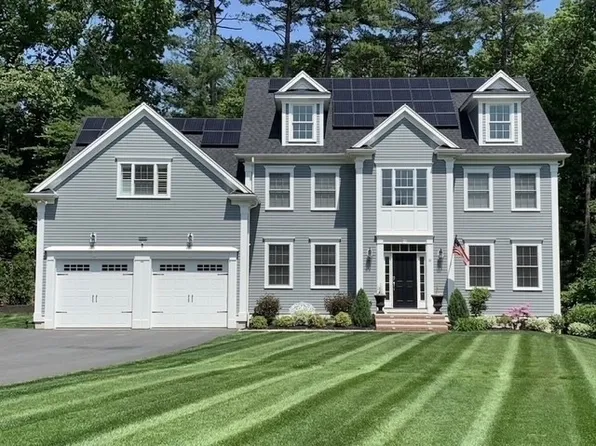 8 Sterling Ct, Northborough, MA 01532