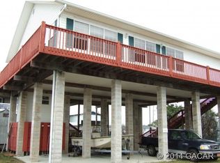 110 11th Ave W, Horseshoe Beach, FL 32648