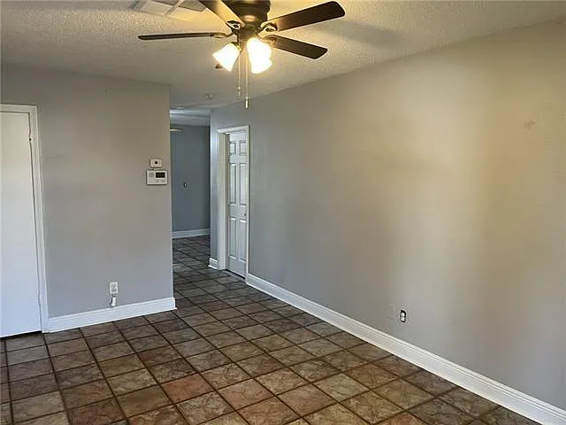 1709 N Atlanta St — Photo 3