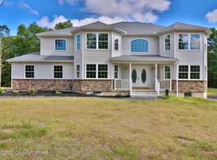 215 Jackie Ct, East Stroudsburg, PA 18302