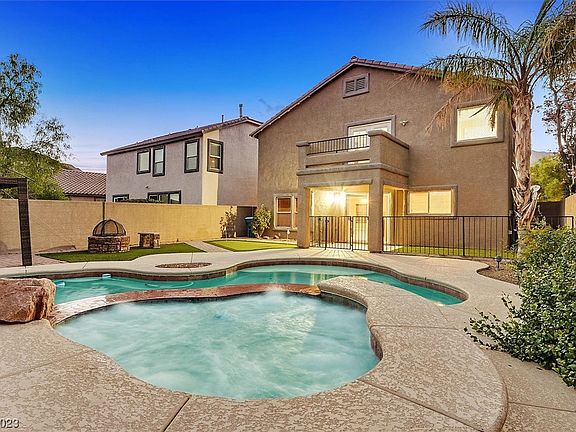 3rd image of 528 Lacabana Beach Dr