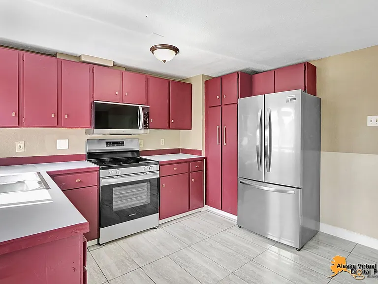 1335 Hyder St — Photo 62