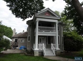 447 Queen Anne Rd, Teaneck, NJ 07666