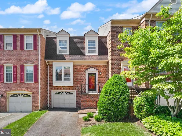 7877 Hampton Village Pass, Annandale, VA 22003