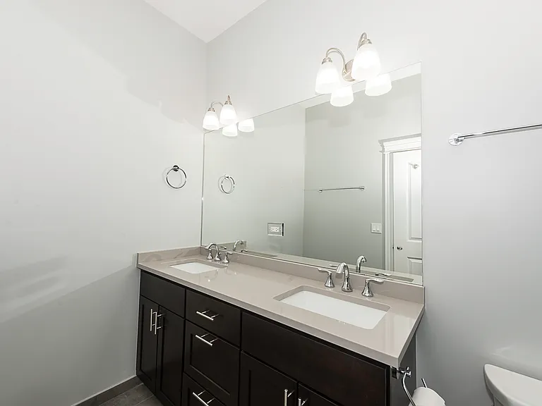 520 N Western Ave #2D — Photo 7