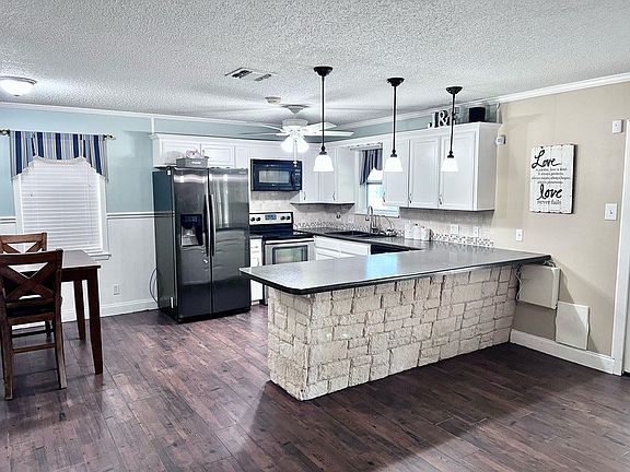 4th image of 3338 Tanglewood Dr