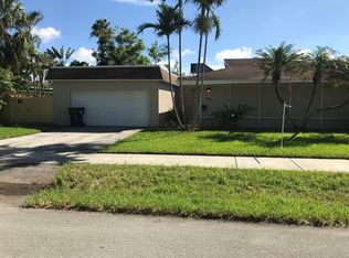 8515 SW 102nd Pl, Miami, FL 33173