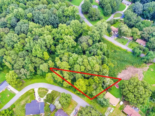 3010 Randy Dr, Gastonia, NC 28052