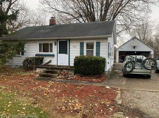 16960 Jones Lake Rd, Lansing, MI 48906