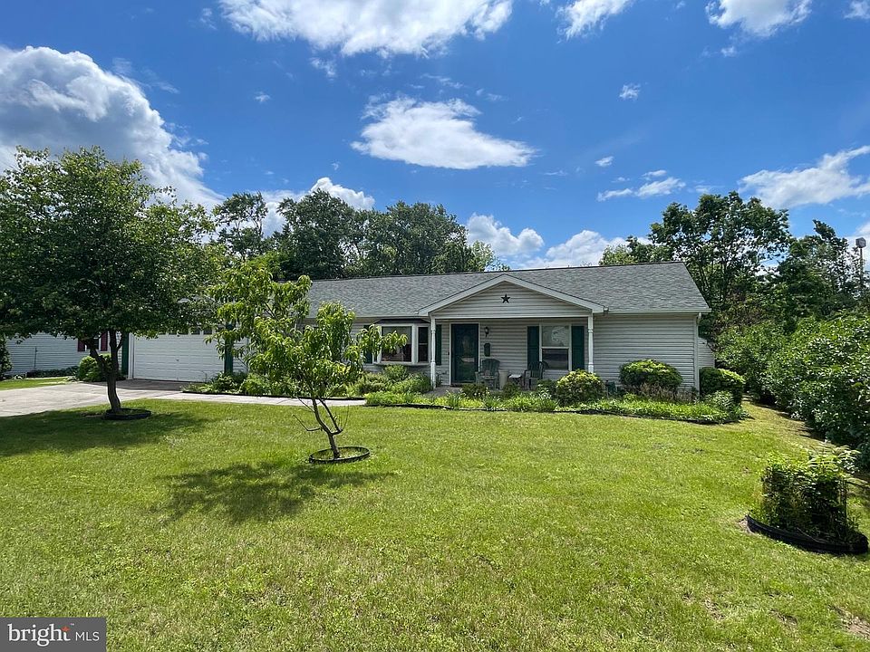 1st image of 848 Trestle Ct