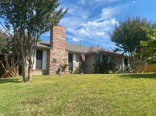 1220 N Slope, Carrollton, TX 75007