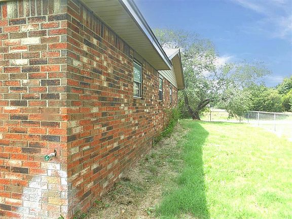 4th image of 609 S Seminole Ave