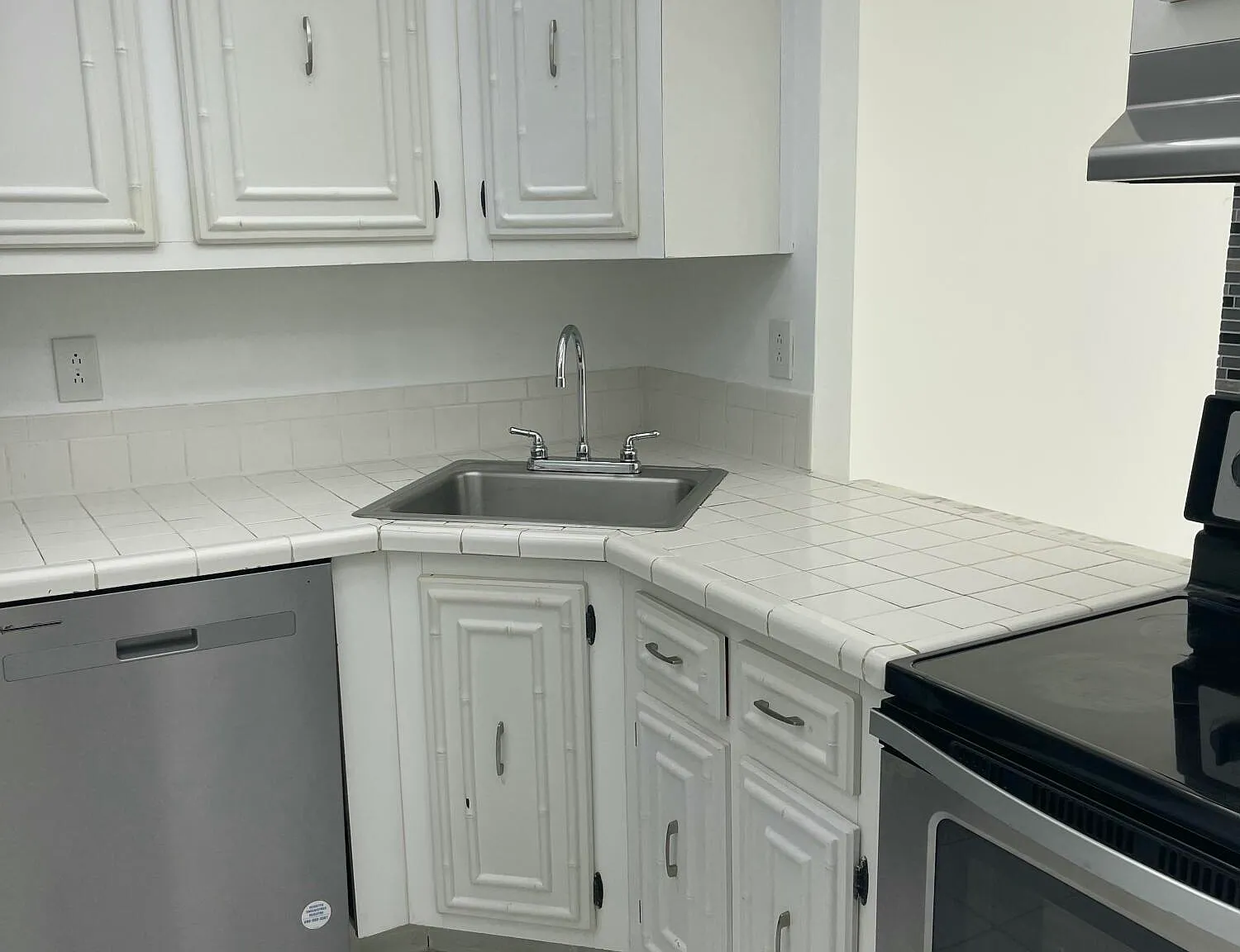 1 bed, 1.0 bath, 820 sqft, $1,600 — Photo 3