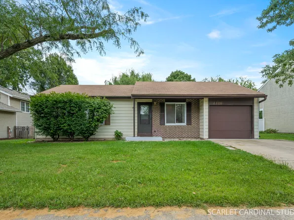 2S211 Sanchez Dr, Warrenville, IL 60555