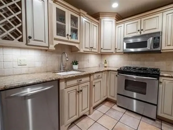 223 Sandcastle Key image 7 of 37