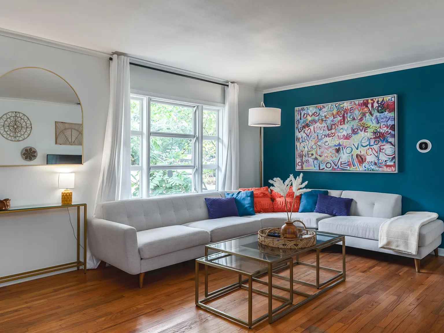 2 bed, 1013 sqft, $3,200 — Photo 1
