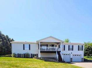 27 Lake Shetek Dr, Slayton, MN 56172