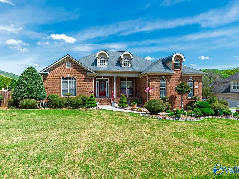 4409 Hampton Ridge Dr SE — Photo 2