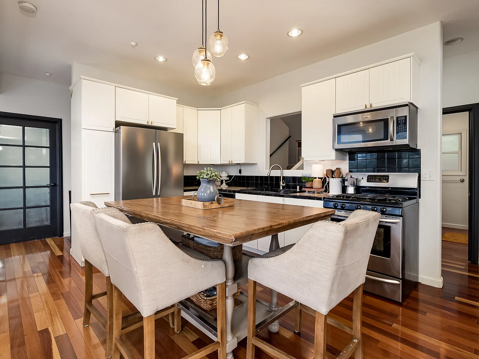34627 Apache Dr — Photo 2