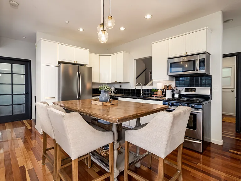 34627 Apache Dr — Photo 2