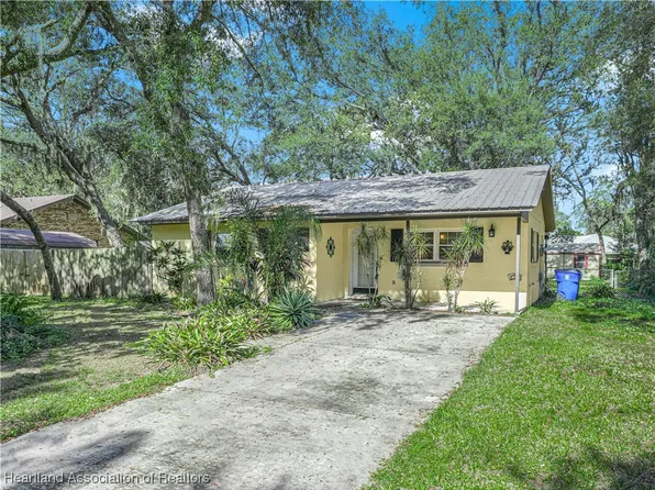 1460 W Gladiola Dr, Avon Park, FL 33825