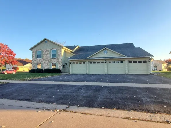4105 Lexington Dr NE APT D, Cedar Rapids, IA 52402