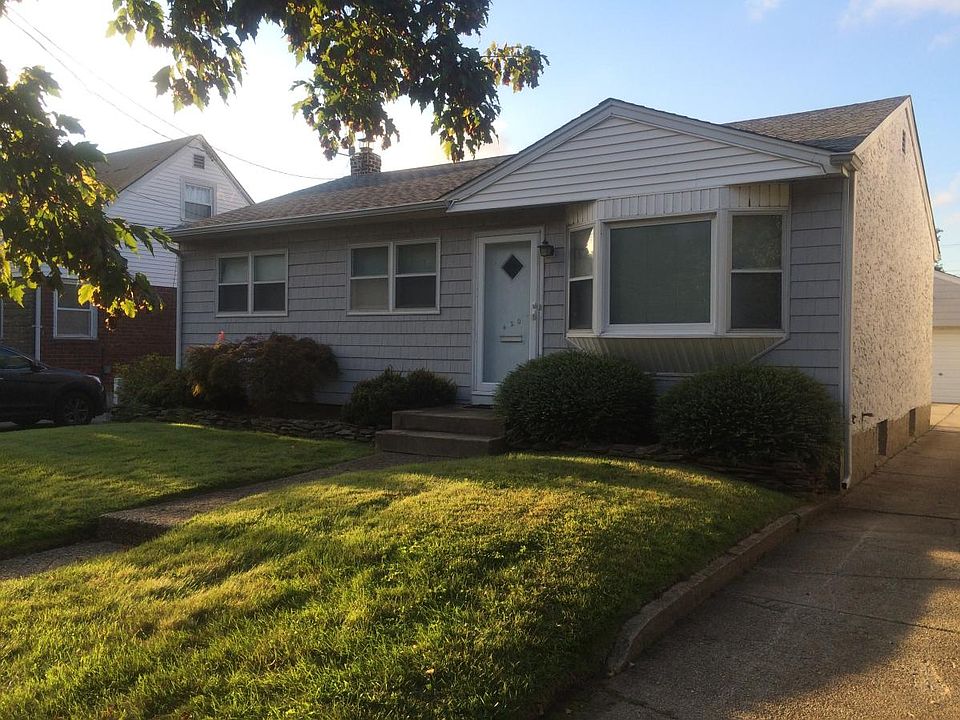 420 Old Country Rd, Mineola, NY 11501 | Zillow