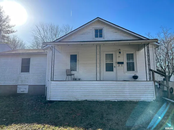 210 E Pope St, Golconda, IL 62938