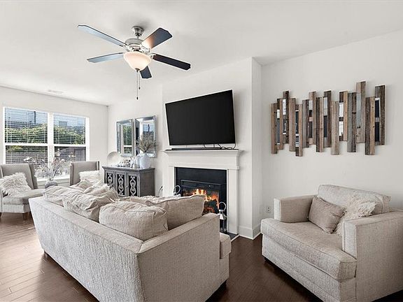 5th image of 200 N Auburn Landing Pl #200