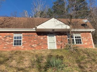 100 Lynn Courtney Dr, Huntington, WV 25701