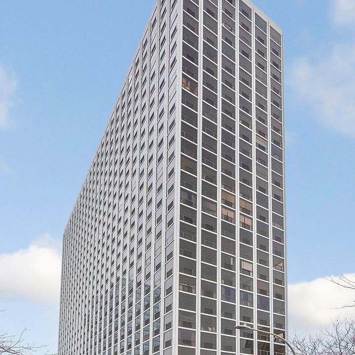 1st image of 4343 N Clarendon Ave APT 515