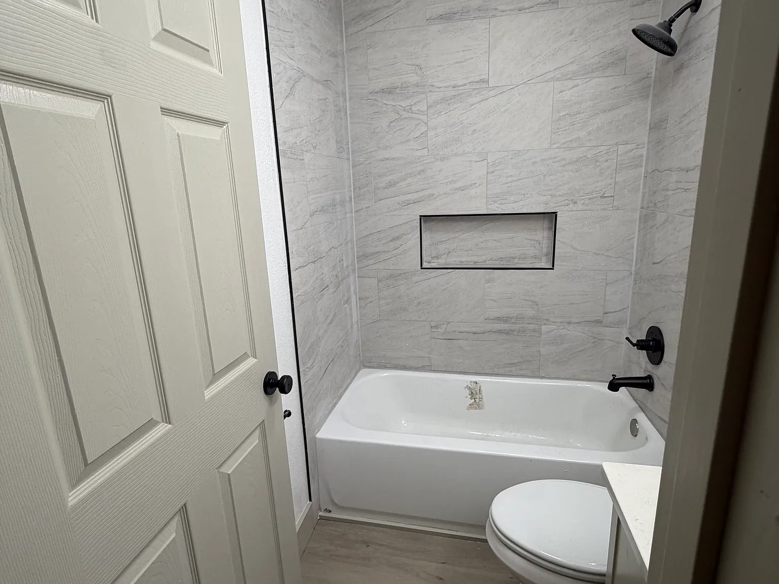 2 bed, 728 sqft, $1,095 — Photo 2