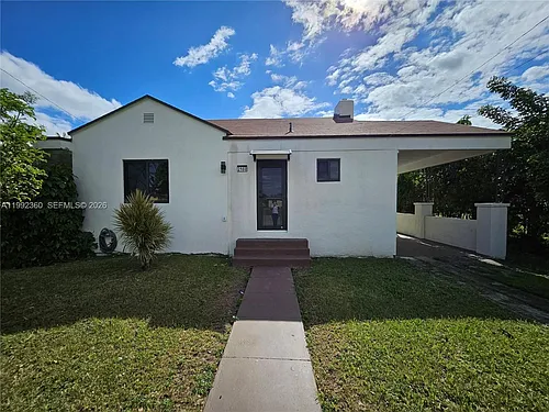 2160 NW 30th St Photo 1