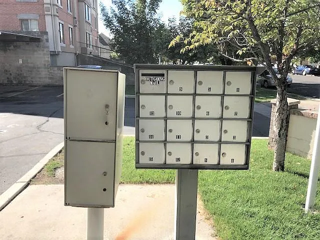 598 N 100 W #3 — Photo 15