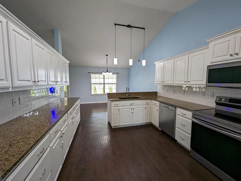 9903 Parker Lake Cir — Photo 18