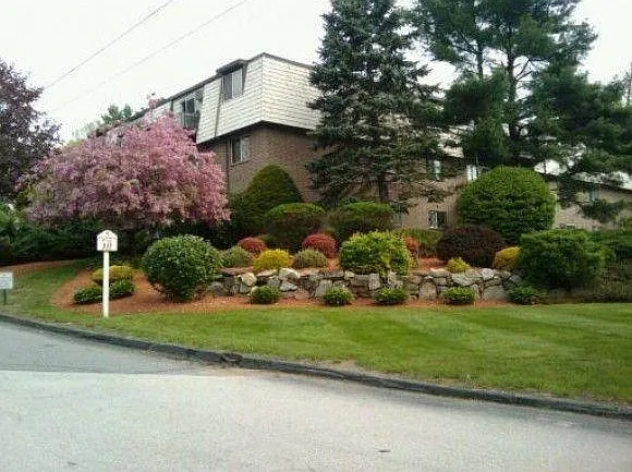 1 Silvestri Cir — Photo 2