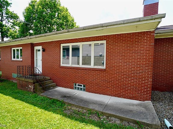 3rd image of 268 Carrie Ave NW