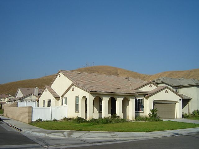 1st image of 1117 W Amberwood Ct