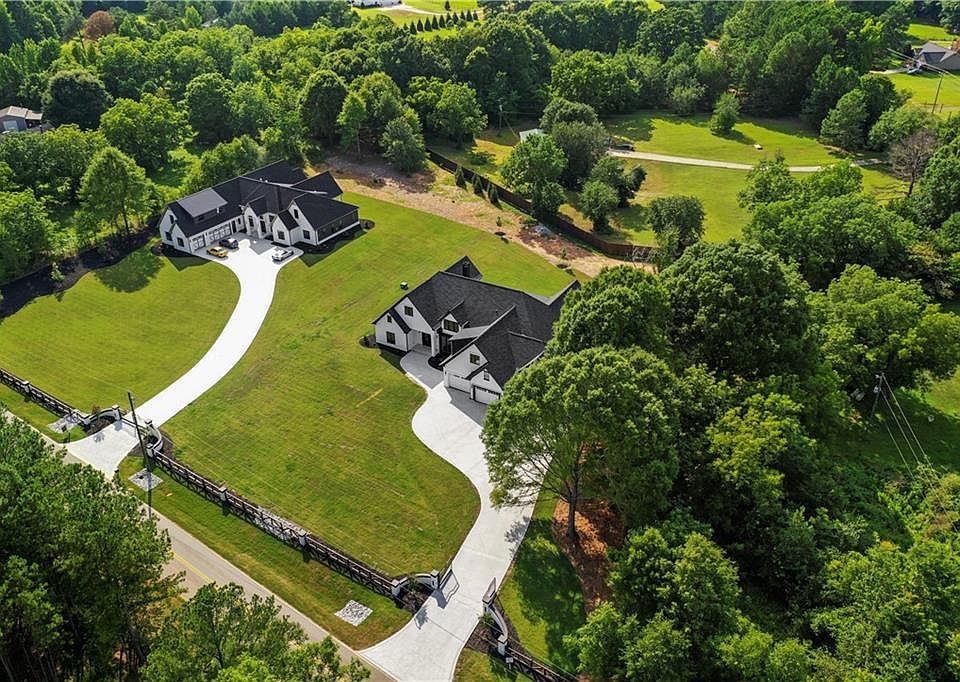 1st image of 2376 Wall Rd