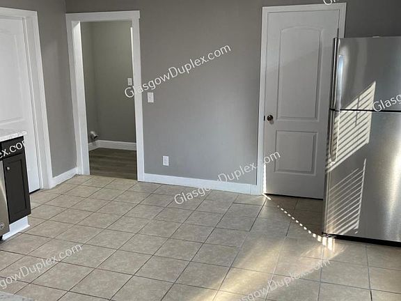 4th image of 205 N Lewis St