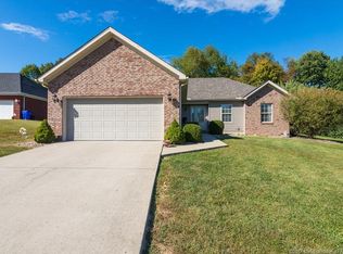 1548 Parkwood Ct NE, Palmyra, IN 47164