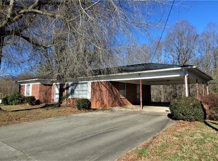 913 Emerald Pl SW, Lenoir, NC 28645